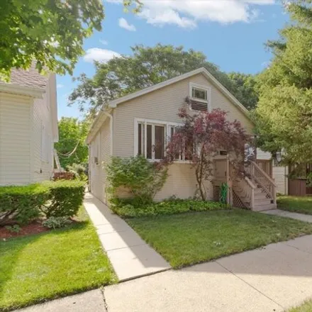 Image 1 - 5754 N Moody Ave, Chicago, Illinois, 60646 - House for sale