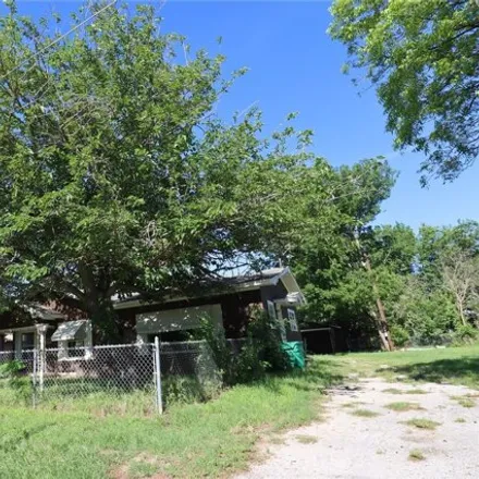 Buy this 3 bed house on 968 South Bassett Street in Eastland, TX 76448
