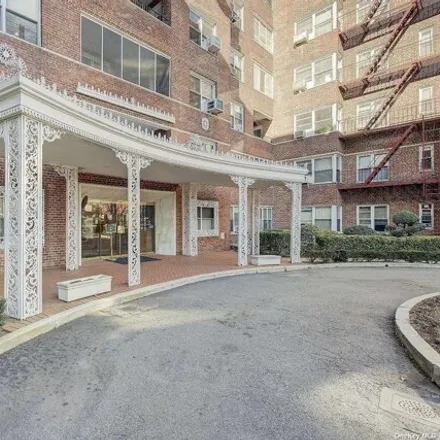 Image 2 - 67-66 108 St Unit C4, Forest Hills, New York, 11375 - Apartment for sale