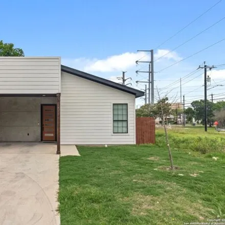 Rent this 3 bed house on East End Church of God in Christ in 735 Gabriel Street, San Antonio