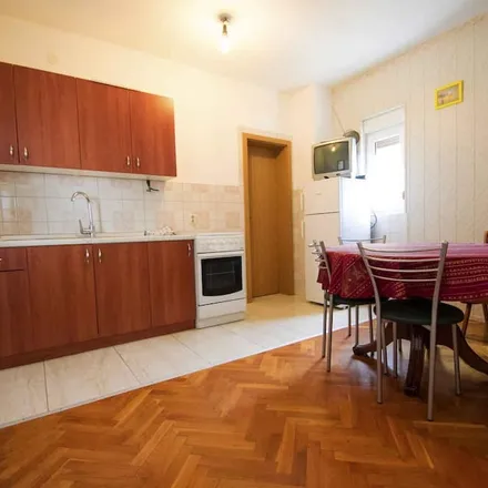 Image 2 - Seline, 21206 Mala Milešina, Croatia - Apartment for rent