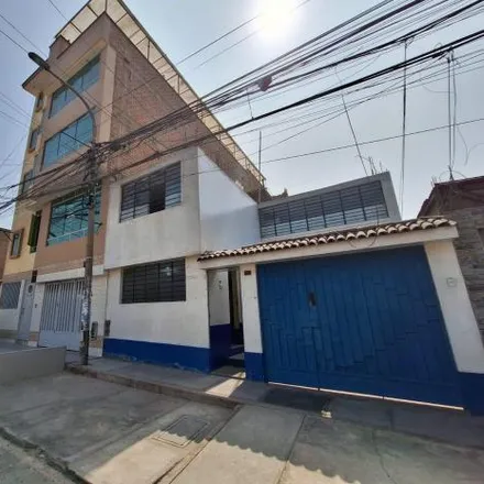 Image 1 - Calle 36, Comas, Lima Metropolitan Area 15313, Peru - House for sale