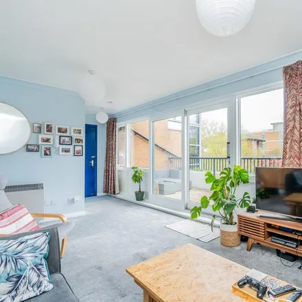 Rent this 1 bed apartment on V8 Marlborough Street in Milton Keynes, MK9 3FP