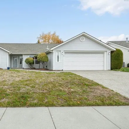 Buy this 3 bed house on 3553 South Irby Street in Kennewick, WA 99337