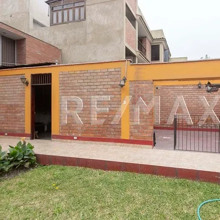 Image 7 - Avenida Mariscal Ramón Castilla, Santiago de Surco, Lima Metropolitan Area 15049, Peru - House for sale