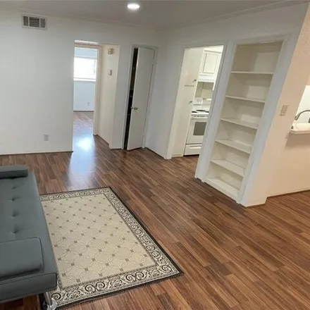 Buy this 1 bed condo on 554 Marshall Street in Houston, TX 77006