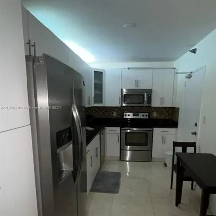 Image 5 - 10185 Collins Ave Apt 306, Bal Harbour, Florida, 33154 - Condo for rent