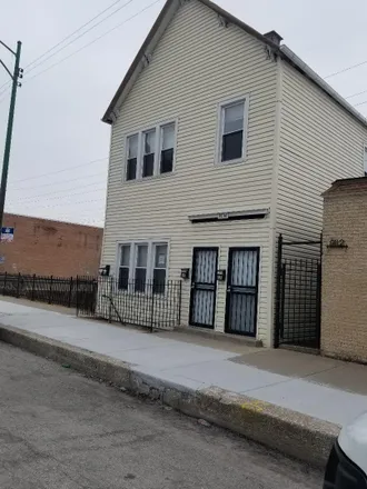 Buy this 8 bed duplex on 9116 South South Chicago Avenue in Chicago, IL 60617