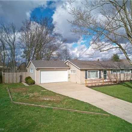 Buy this 3 bed house on 9275 Dorothy Drive in Streetsboro, OH 44241