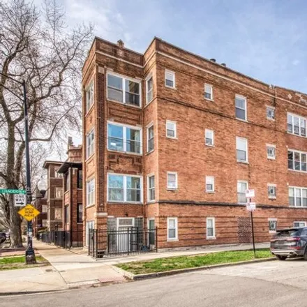 Buy this 2 bed condo on 1122 North Oakley Boulevard in Chicago, IL 60622