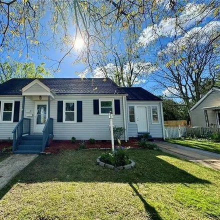 Buy this 3 bed house on 2712 Vimy Ridge Avenue in Norfolk, VA 23509