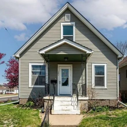 Buy this 3 bed house on 221 East Pierce Street in Council Bluffs, IA 51503