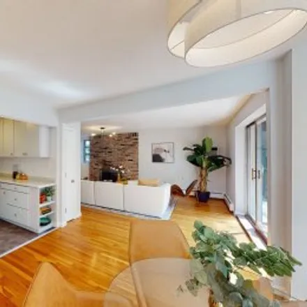 Buy this 3 bed apartment on #4,76 Garfield Street in Aggasiz - Harvard University, Agassiz