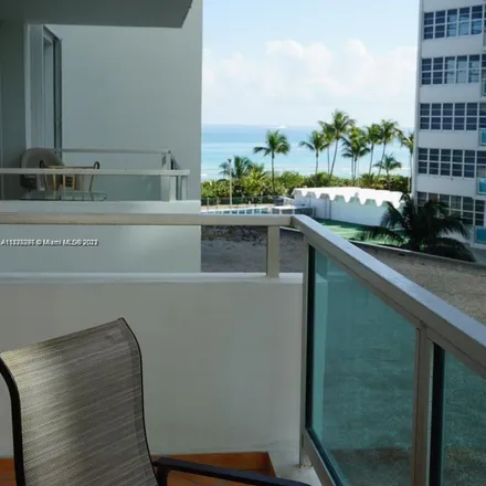 Image 3 - Collins Avenue Service Road, Miami Beach, FL 33140, USA - Apartment for rent
