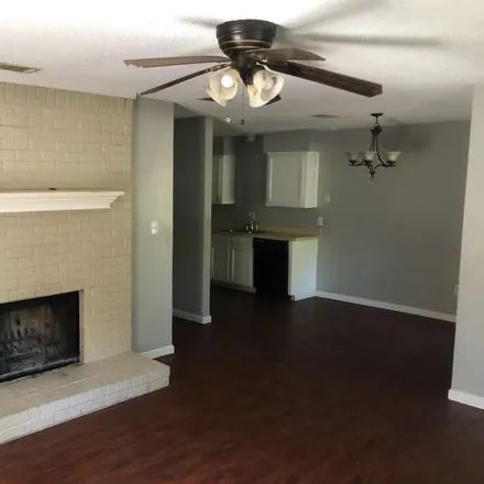 Image 2 - 7002 Lincoln Drive, North Richland Hills, TX 76182, USA - Duplex for rent