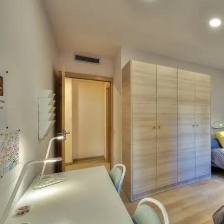 Rent this 7 bed room on Travessera de Gràcia in 45, 08021 Barcelona