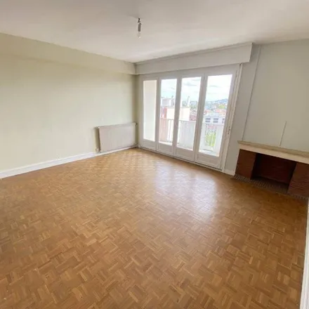 Rent this 2 bed apartment on 38 Avenue de Lombez in 31300 Toulouse, France