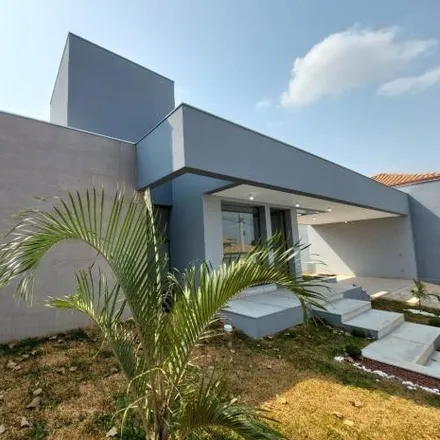 Buy this 3 bed house on Avenida Coronel Carlos Orleans Guimarães in Lagoa Santa - MG, 33230-010