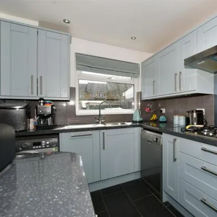 Buy this 3 bed townhouse on Sutton Gardens in Davidson Road, London