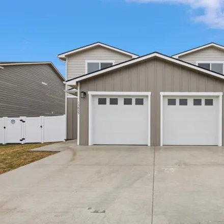 Buy this 6 bed house on 13861 West Redding Drive in Airway Heights, WA 99001