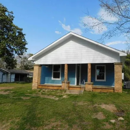 Rent this 3 bed house on 459 North College Street in Lindale, TX 75771