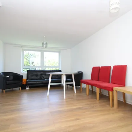 Rent this 3 bed apartment on Norfolk House in Wellesley Court Road, London