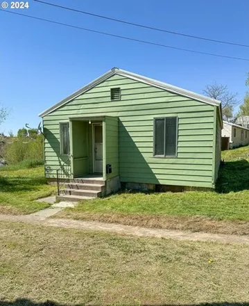 Buy this 2 bed house on 407 Northwest 15th Street in Pendleton, OR 97801