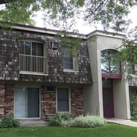 Buy this 1 bed condo on Westbrooke Way in Hopkins, MN 55343