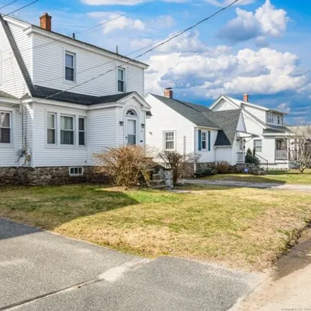 Buy this 3 bed house on 38 Ridgefield Avenue in Fair Lawn, Waterbury