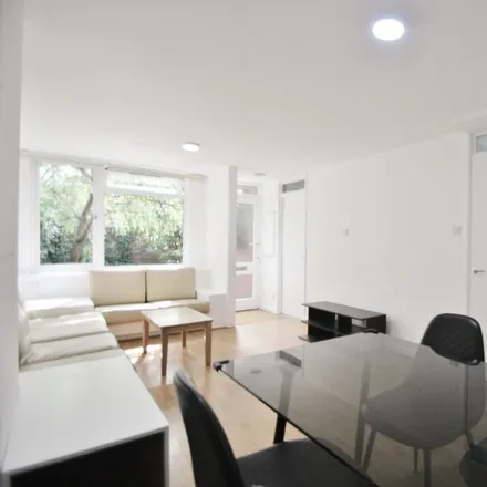 Image 7 - 81-171 More Close, London, W14 9BN, United Kingdom - Apartment for rent