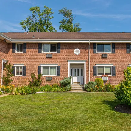 Buy this 1 bed condo on 200 Merrick Road in Village of Amityville, NY 11701