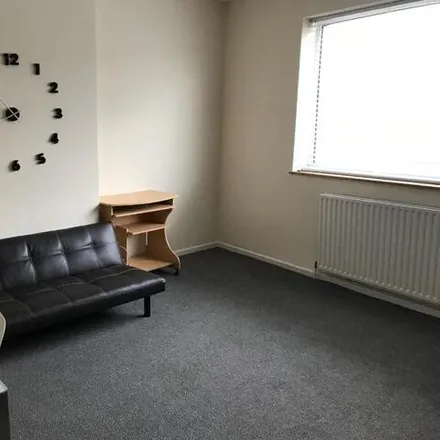 Image 1 - Charcoal Grill, 121 Albert Road, Portsmouth, PO5 2SQ, United Kingdom - Apartment for rent