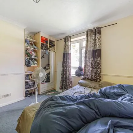 Rent this 4 bed duplex on 33 Ringmer Drive in Brighton, BN1 9HW