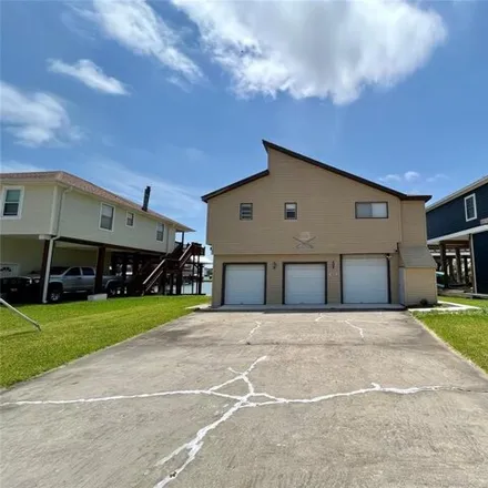 Image 3 - 376 Isles End Road, Tiki Island, Galveston County, TX 77554, USA - House for rent