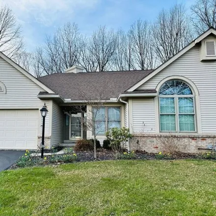 Buy this 3 bed house on 950 Hickory Creek Drive in Bedford Township, MI 48182