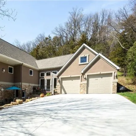 Image 4 - 1741 Golf View Drive, River Falls, WI 54022, USA - House for sale