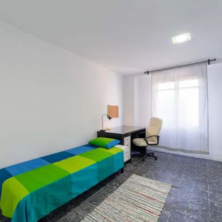 Rent this 4 bed apartment on Iglesia Parroquial de Cristo Rey in Carrer de Sant Vicent Màrtir, 46007 Valencia