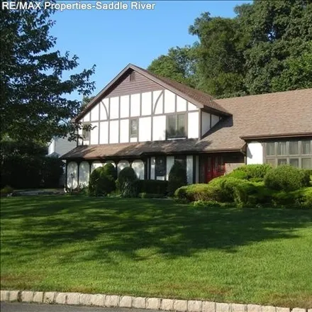 Rent this 4 bed house on 570 Mill Run in Paramus, NJ 07652