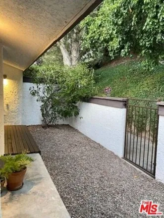 Rent this 2 bed townhouse on 1688 Palisades Circle in Los Angeles, CA 90272