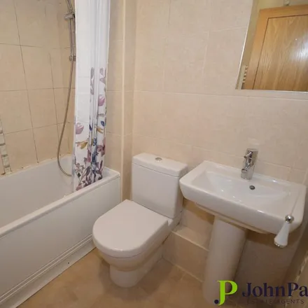 Image 6 - Cloister Mews, 4 Palmerston Road, Coventry, CV5 6FE, United Kingdom - Apartment for rent