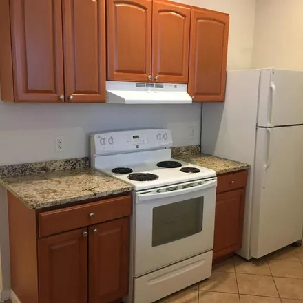 Rent this 1 bed apartment on 735 walnut St