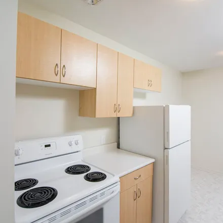 Image 5 - Morrow Apartments, Morrow Avenue, Winnipeg, MB R2M 5J5, Canada - Apartment for rent
