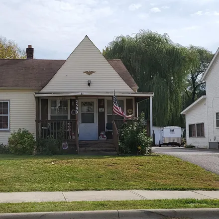 Buy this 3 bed house on 2590 Lockbourne Road in Columbus, OH 43207