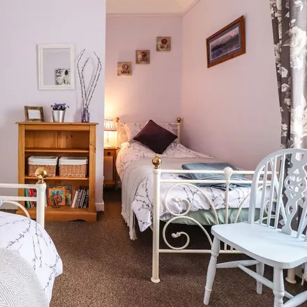 Rent this 2 bed townhouse on Llanuwchllyn in LL23 7TN, United Kingdom