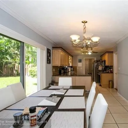 Image 4 - 1338 Northeast 42nd Street, Coral Heights, Broward County, FL 33334, USA - House for sale