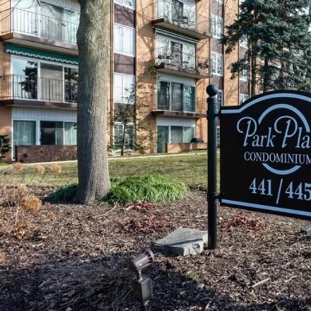 Buy this 3 bed condo on 599 Illinois Prairie Path in Glen Ellyn, IL 60137