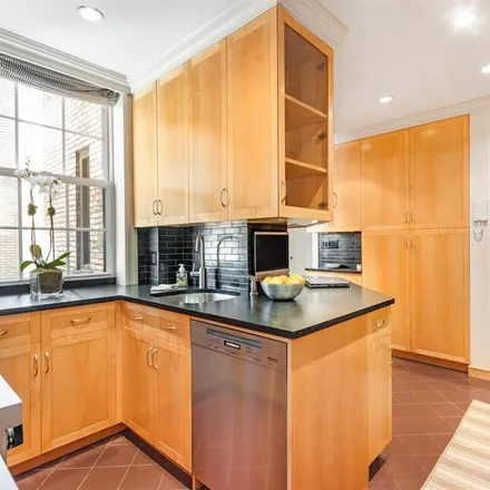 Image 5 - 125 EAST 63RD STREET 4B in New York - Apartment for sale