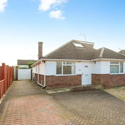 Buy this 4 bed house on Mayfield Road in Farmoor, OX2 9NR
