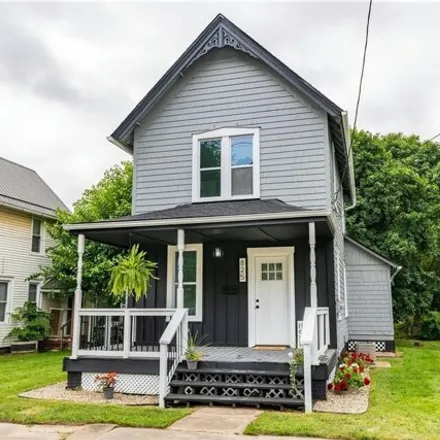 Image 1 - 825 Oak Ave SE, Massillon, Ohio, 44646 - House for sale