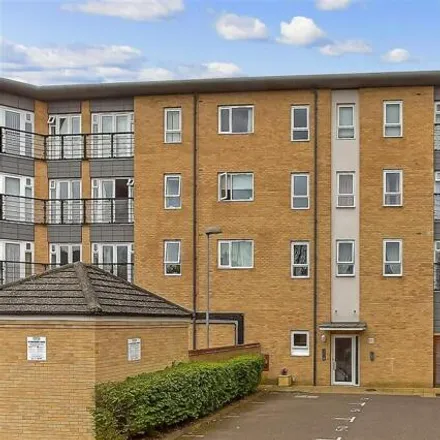 Buy this 1 bed apartment on Southernhay in Basildon, SS14 1DH